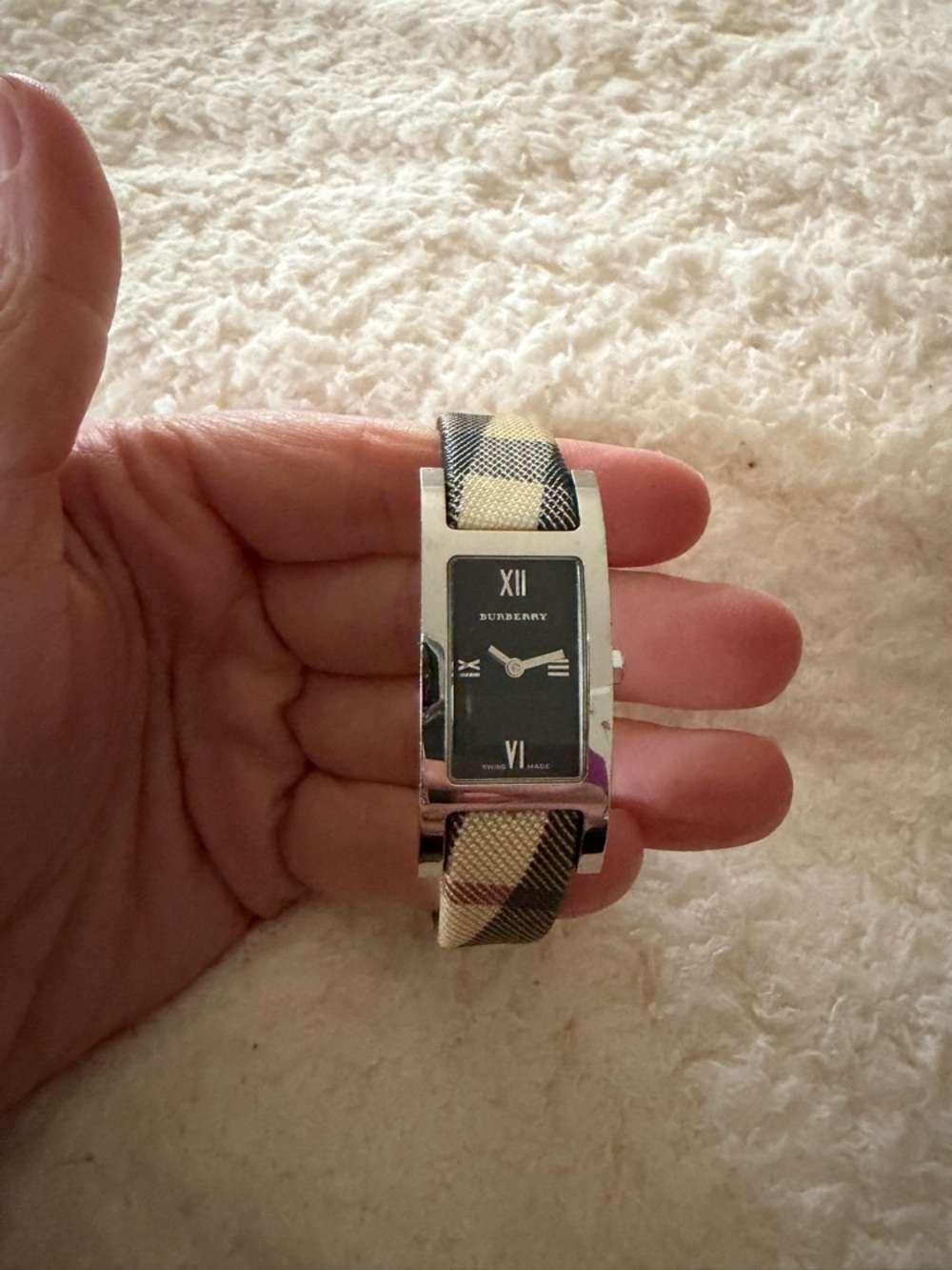 Burberry ladies watch. Nova Check band model Bu1009 - Picture 2 of 5